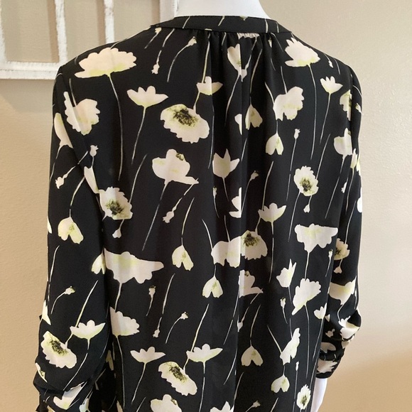 Final sale Simply Vera Wang floral pullover size S - Picture 7 of 8